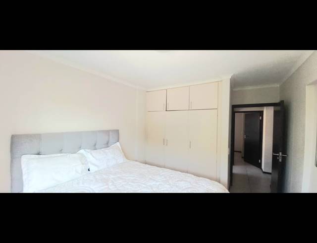 2 BEDROOM FLAT FOR SALE IN ESSENWOOD